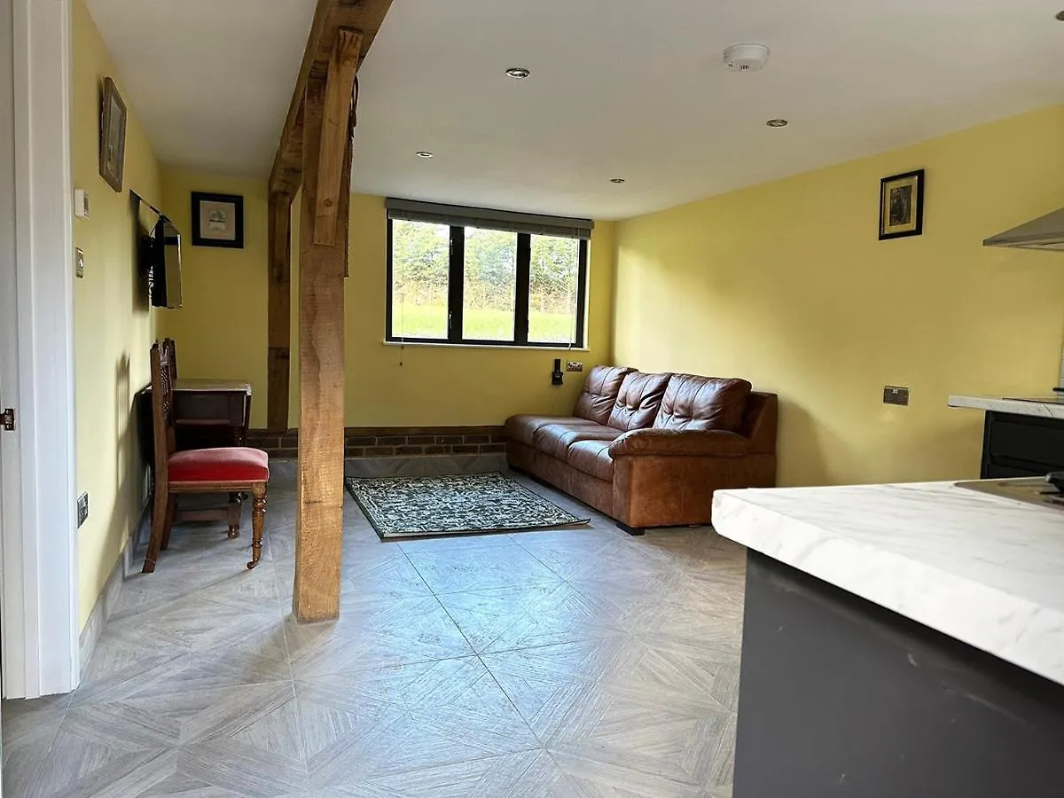 Forest Apartment Gated Parking On 2 Acres Garden Chislehurst United Kingdom